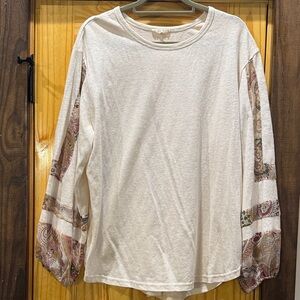 Easel Cream Top with Patterned Sleeves medium